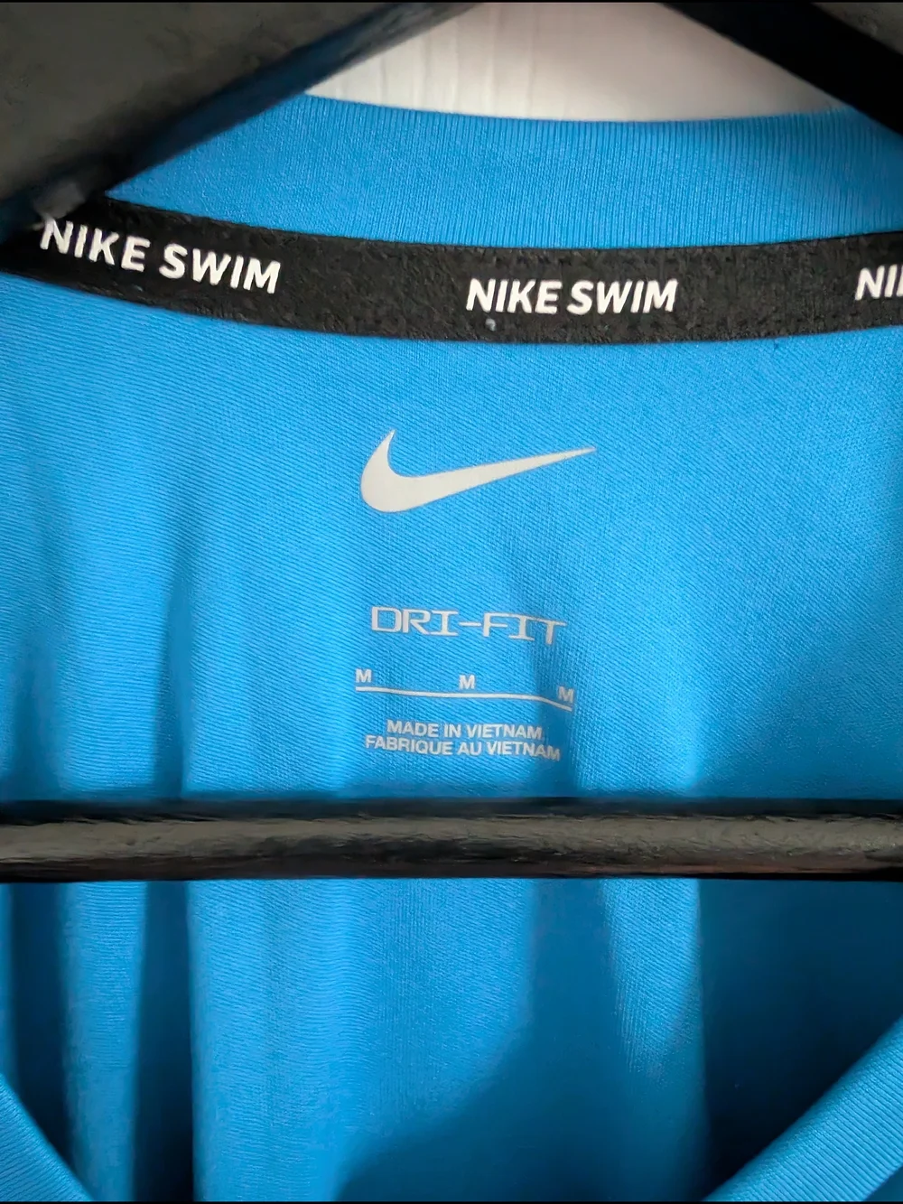 Nike Dri-FIT Men's Long Sleeve Athletic Shirt - Bright Blue Medium
